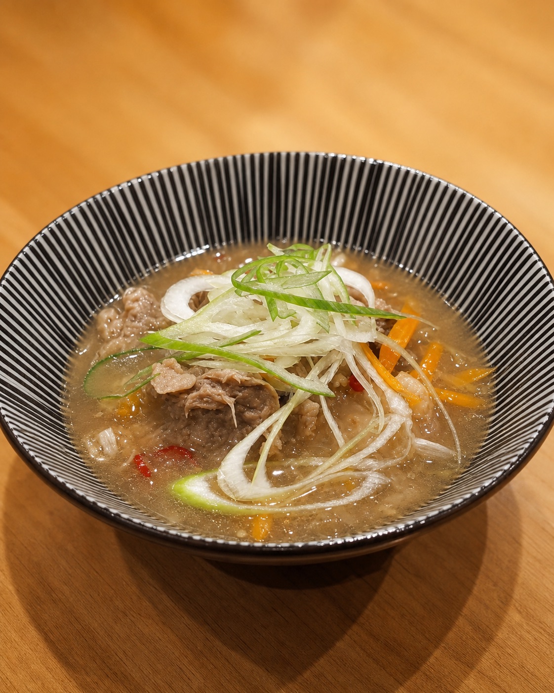 じっくり煮込んだ牛スジの煮込み
